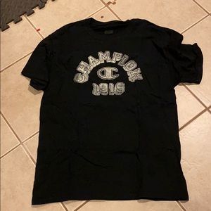 Champion t-shirt